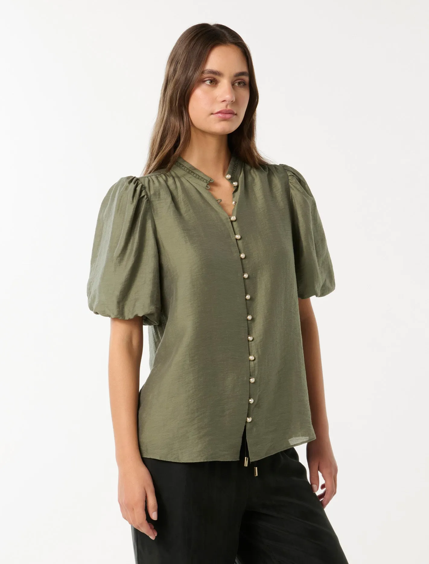 Sure! Here’s an optimized title for the product Agnes Trim Top with additional modifiers:

Chic Agnes Trim Top - Stylish Womens Casual Blouse for Everyday Wear

Feel free to let me know if youd like any changes or variations!