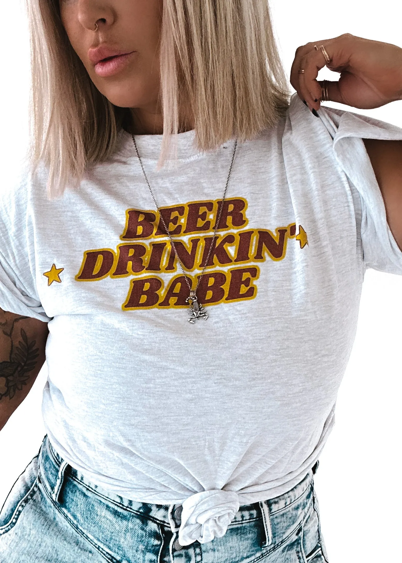 BEER DRINKIN' BABE SIDE SLIT TEE