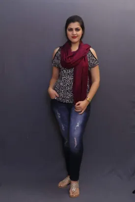 Delicate Wrap Along With Purple Base And Paisleys Looks Elegant When Team Up With Denims Or Suit.