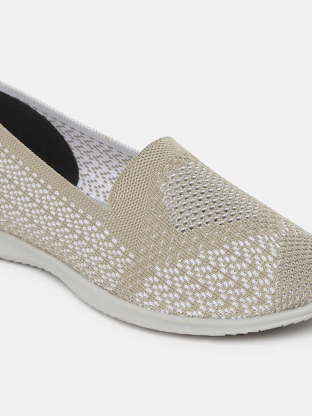 Flat Ballerinas in Woven Design