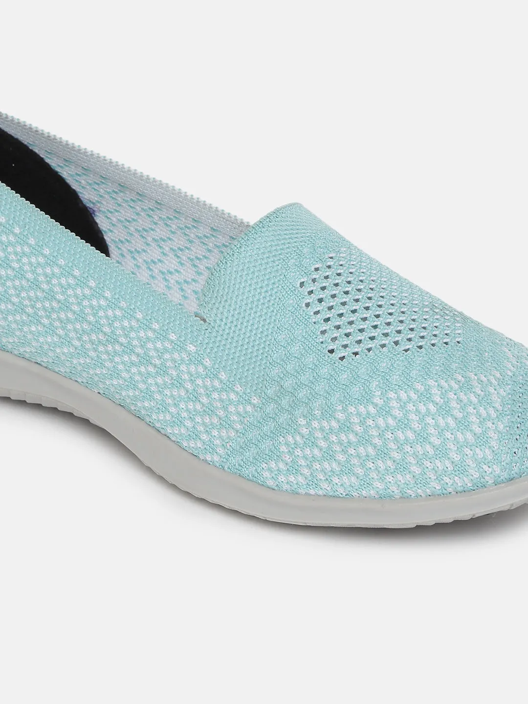 Flat Ballerinas in Woven Design