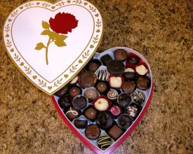 Heart box, white with red foil rose, 16 ounces